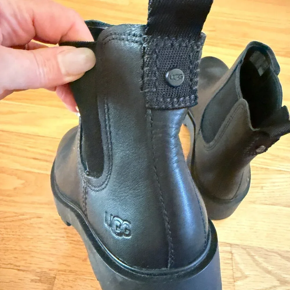 UGG Women's Black Chelsea Boots - Picture 4 of 16